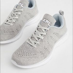 APL Cashmere techloom pro trainer sz 7